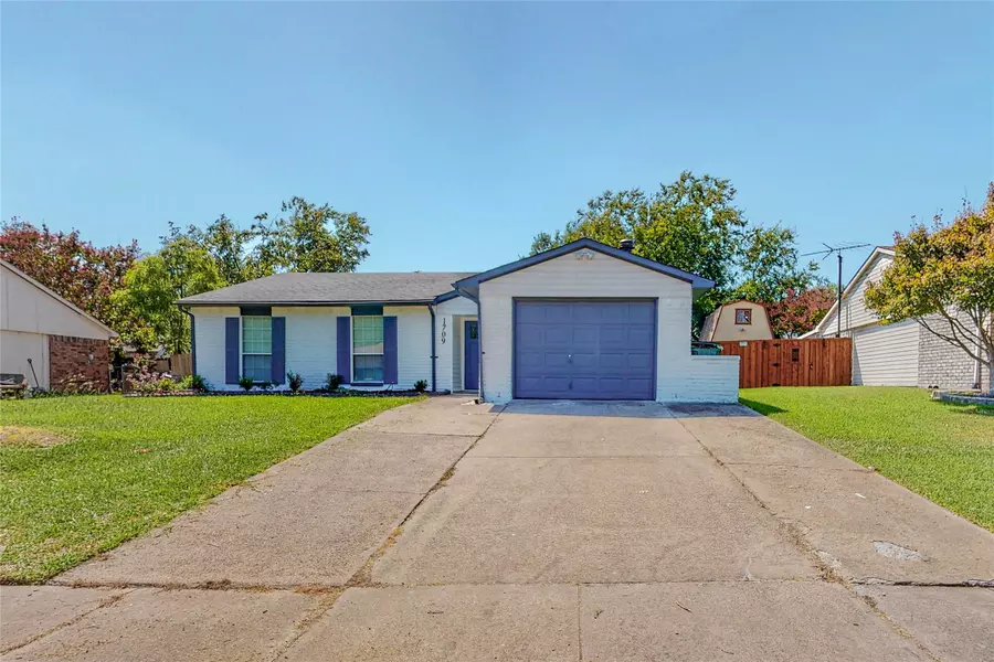 1709 Legend Drive, Garland, TX 75040