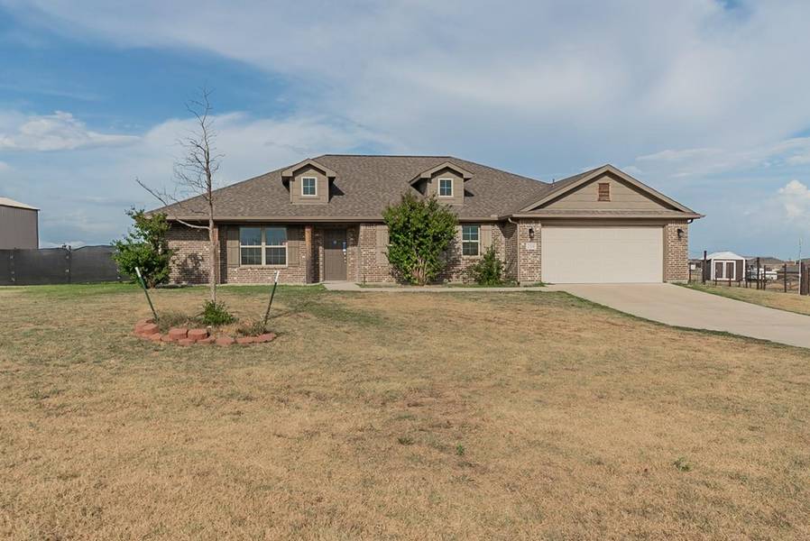 214 Live Oak Lane, Decatur, TX 76234