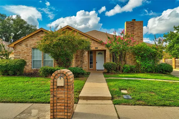 2416 Garden Park Court, Arlington, TX 76013