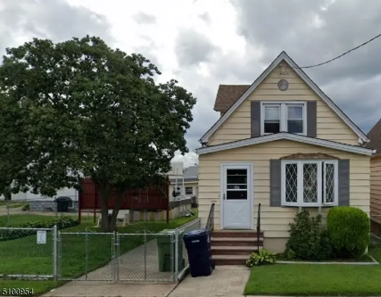 681 Mary St, Perth Amboy City, NJ 08861