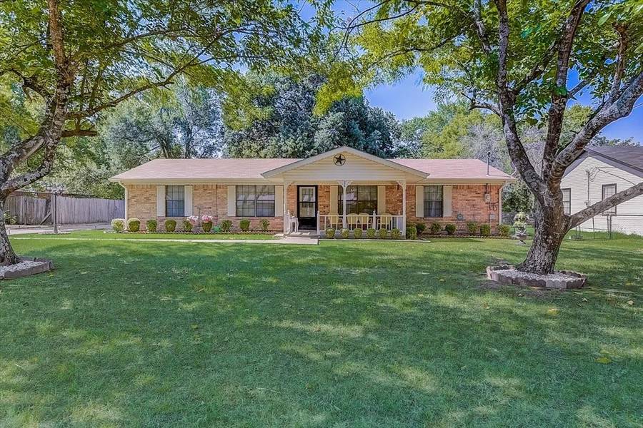 606 W Ash Street, Campbell, TX 75422