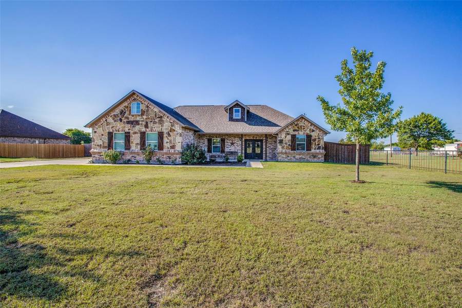 328 Meadow Lane, Red Oak, TX 75154