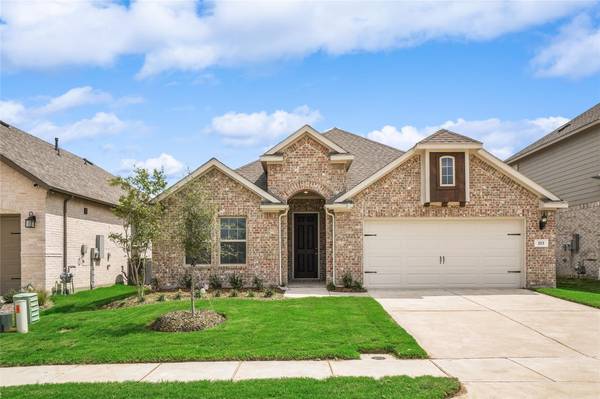 213 Ivy Parkway, Van Alstyne, TX 75459