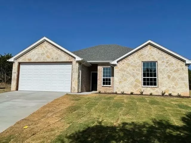 2220 Steepleridge Circle, Granbury, TX 76048