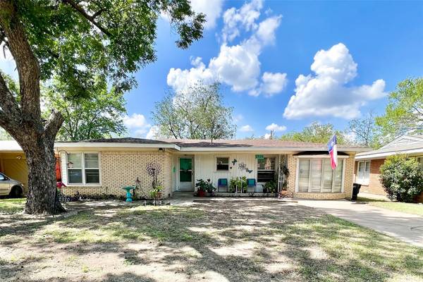 2320 Maryel Drive,  Fort Worth,  TX 76112