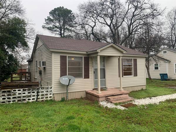 310 W 17th St., Mount Pleasant, TX 75455