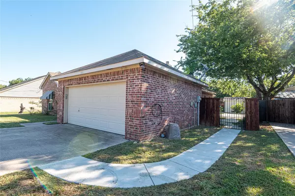 Benbrook, TX 76126,1215 Estes Street