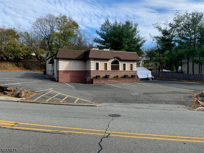 Woodland Park, NJ 07424,208 NEW ST
