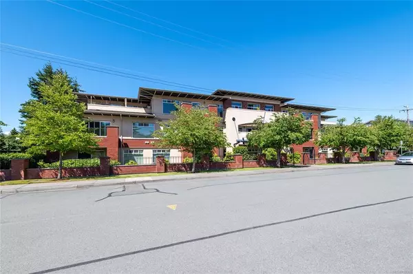 Sidney, BC V8L 2A5,2380 Brethour Ave #201