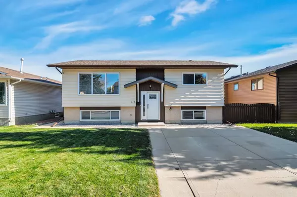 Medicine Hat, AB T1B 3K1,113 Sandford CRES SE