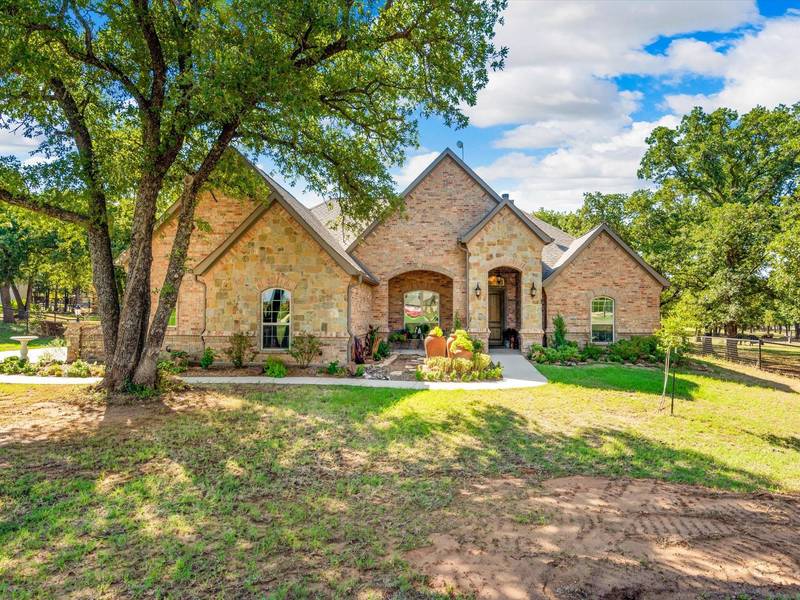 115 Flying Diamond Drive, Springtown, TX 76082