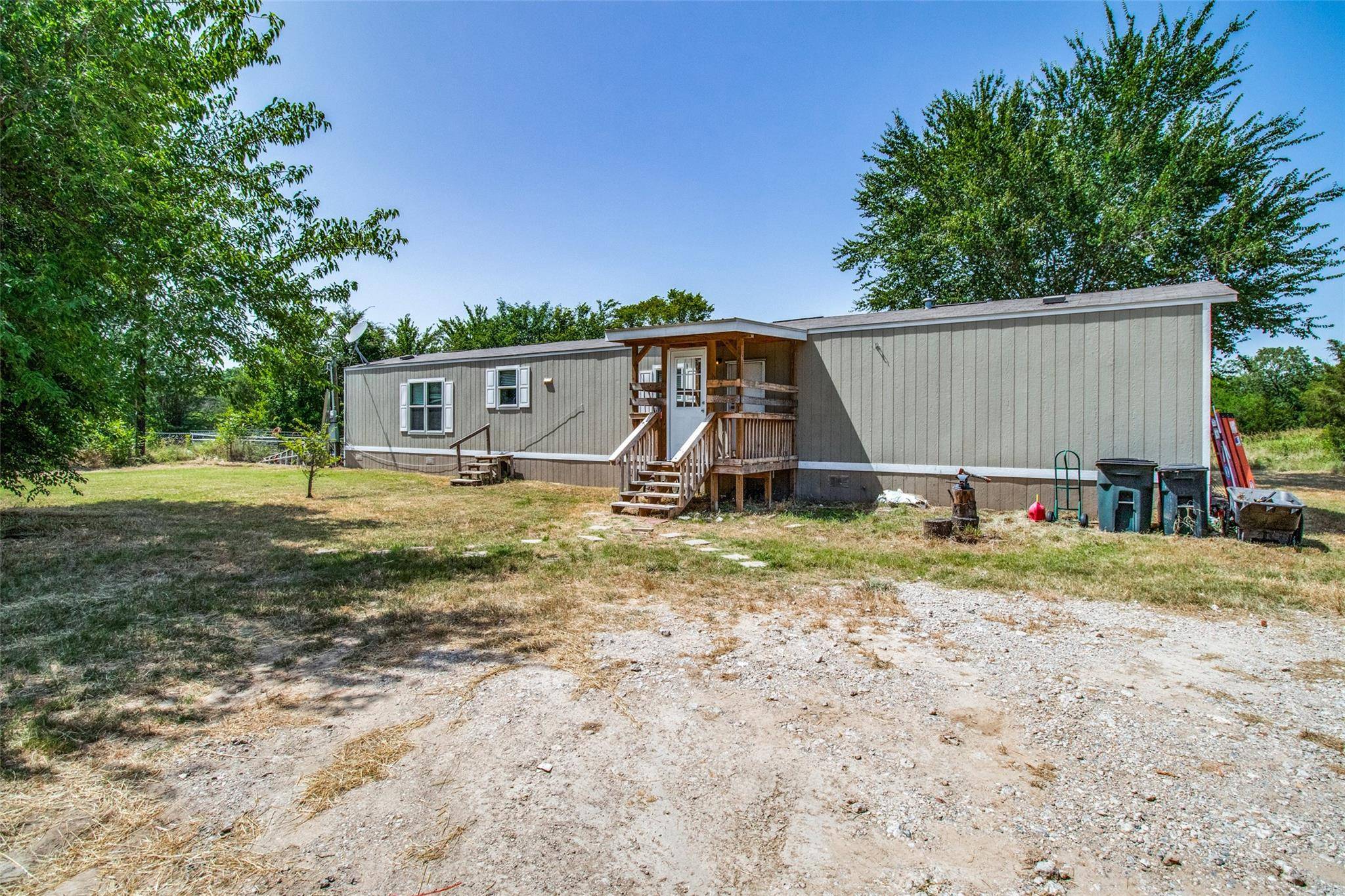 69 County Road 2075, Commerce, TX 75428