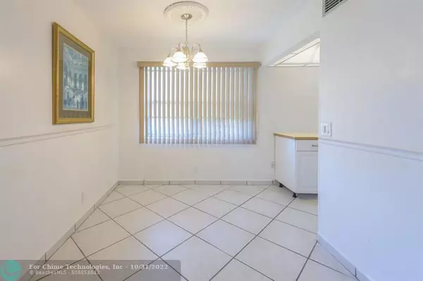 Deerfield Beach, FL 33442,48 Farnham B  #48