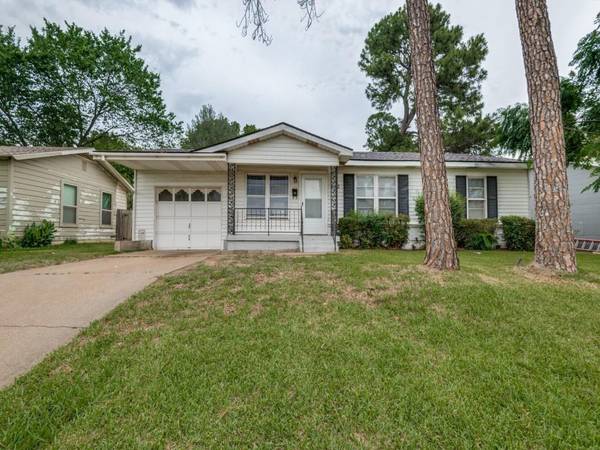 212 W Pecan Street, Hurst, TX 76053