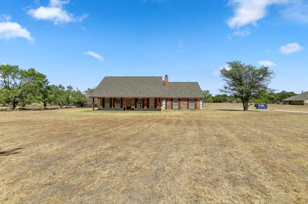 511 Highland Road, Springtown, TX 76082