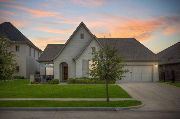 330 Parkview Drive, Aledo, TX 76008