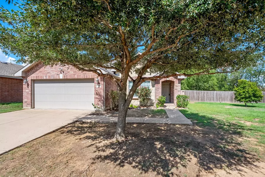 500 Jennifer Drive, Burleson, TX 76028