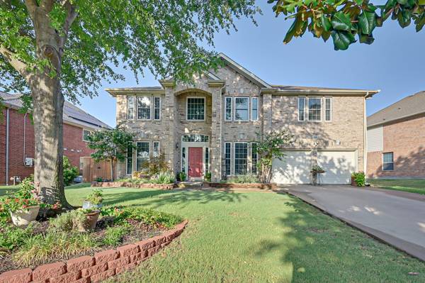 4904 Spring Lake Parkway, Mansfield, TX 76063