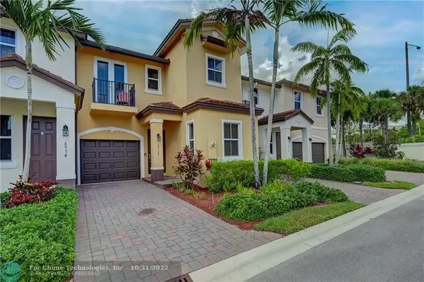 Coconut Creek, FL 33073,6932 Long Pine  #14