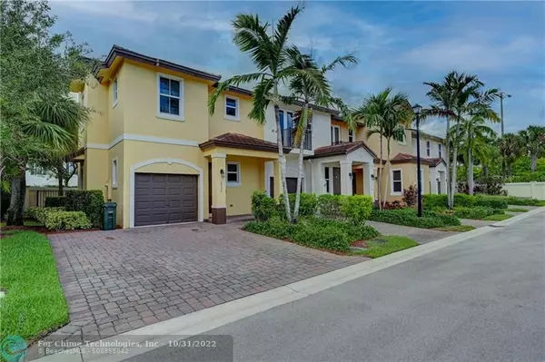 Coconut Creek, FL 33073,6932 Long Pine  #14