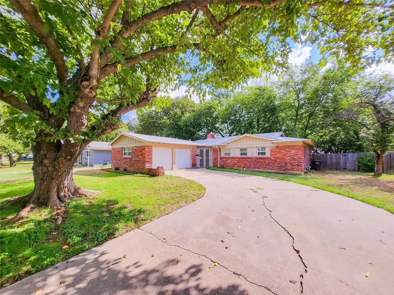 1963 Mims Street, Fort Worth, TX 76112