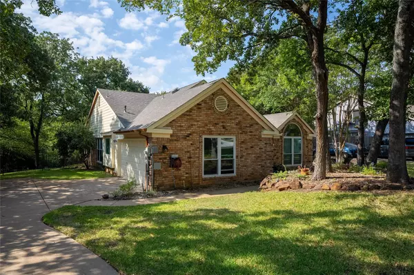 Denton, TX 76205,1316 Fox Hollow