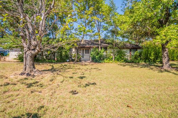 103 Hackberry Street, Oak Leaf, TX 75154