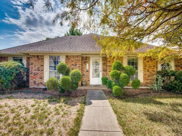 722 Willow Brook Drive, Allen, TX 75002