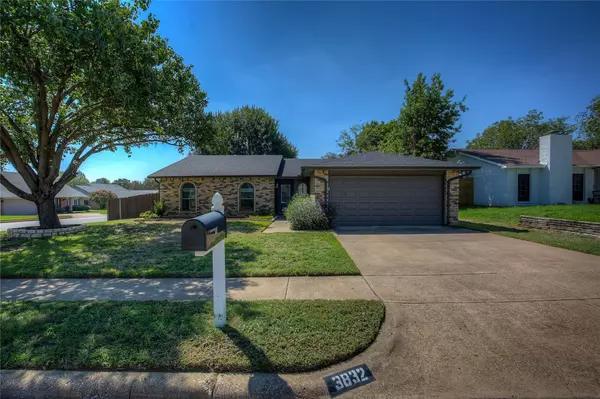 3832 Walnut Drive, Bedford, TX 76021