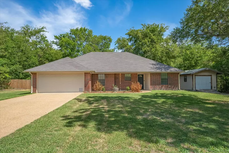 209 Olive Street, Van, TX 75790