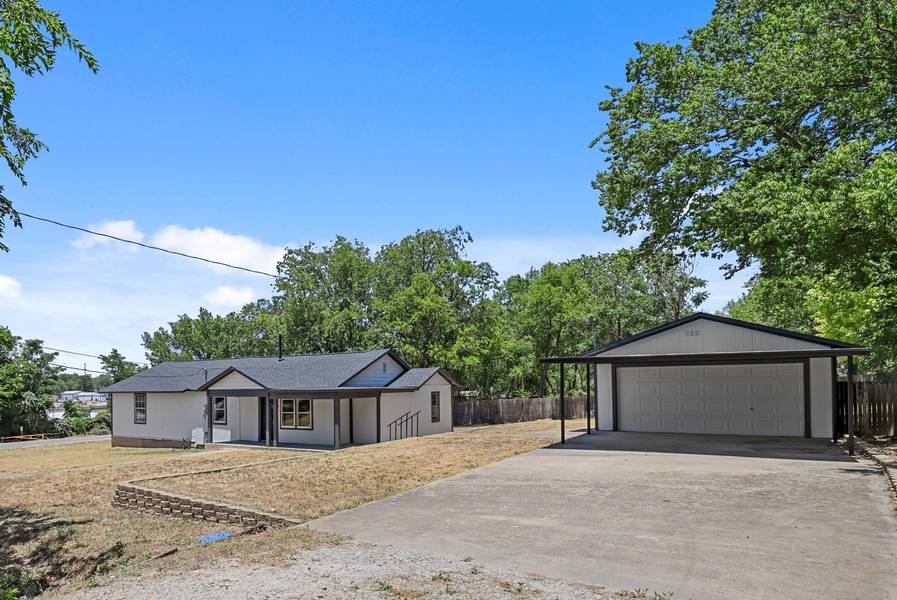 201 Marquette Avenue, Azle, TX 76020