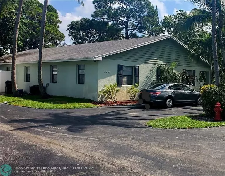 Lantana, FL 33463,4442 WALDEN  #4442