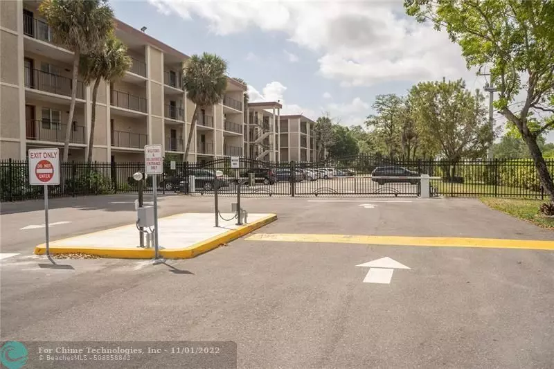 Lauderdale Lakes, FL 33313,2600 NW 49th Ave  #211