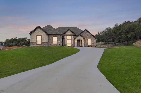 1212 Mary Ellis Drive, Springtown, TX 76082