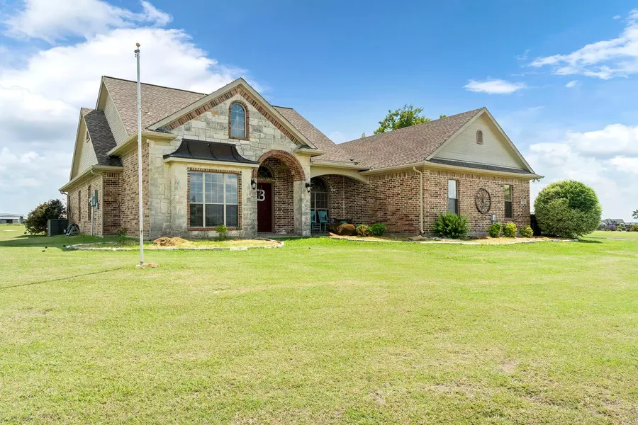 2930 W Ridgeview Circle, Kaufman, TX 75142