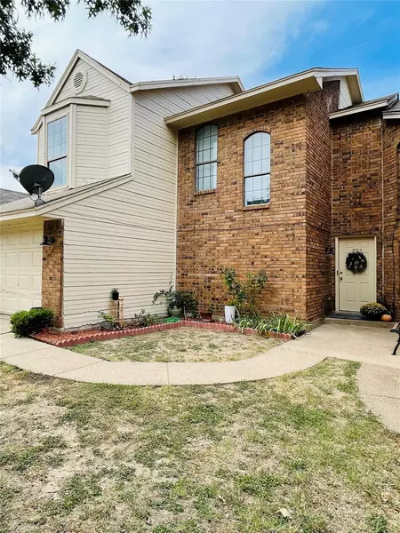 203 Alpine Drive, Desoto, TX 75115