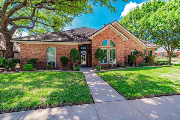 1800 Rollingwood Court, Bedford, TX 76021