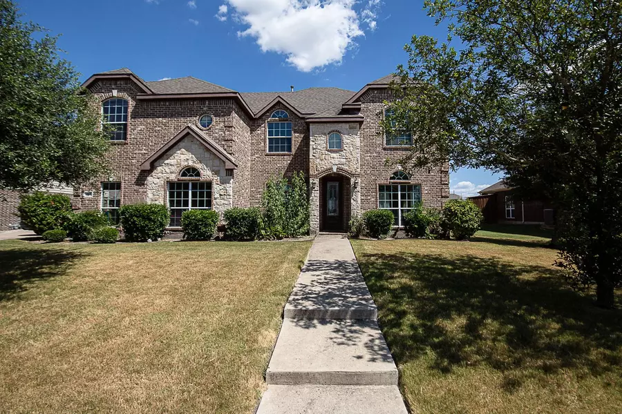 905 Mallard Drive, Forney, TX 75126