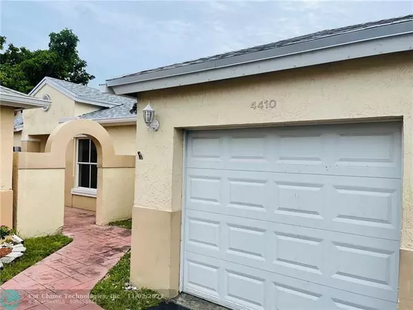 Davie, FL 33314,4410 SW 72nd Way