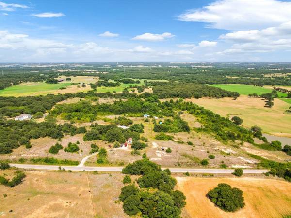 877 County Road 3940, Poolville, TX 76487