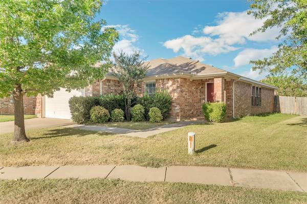 10812 Myrick Court, Fort Worth, TX 76052