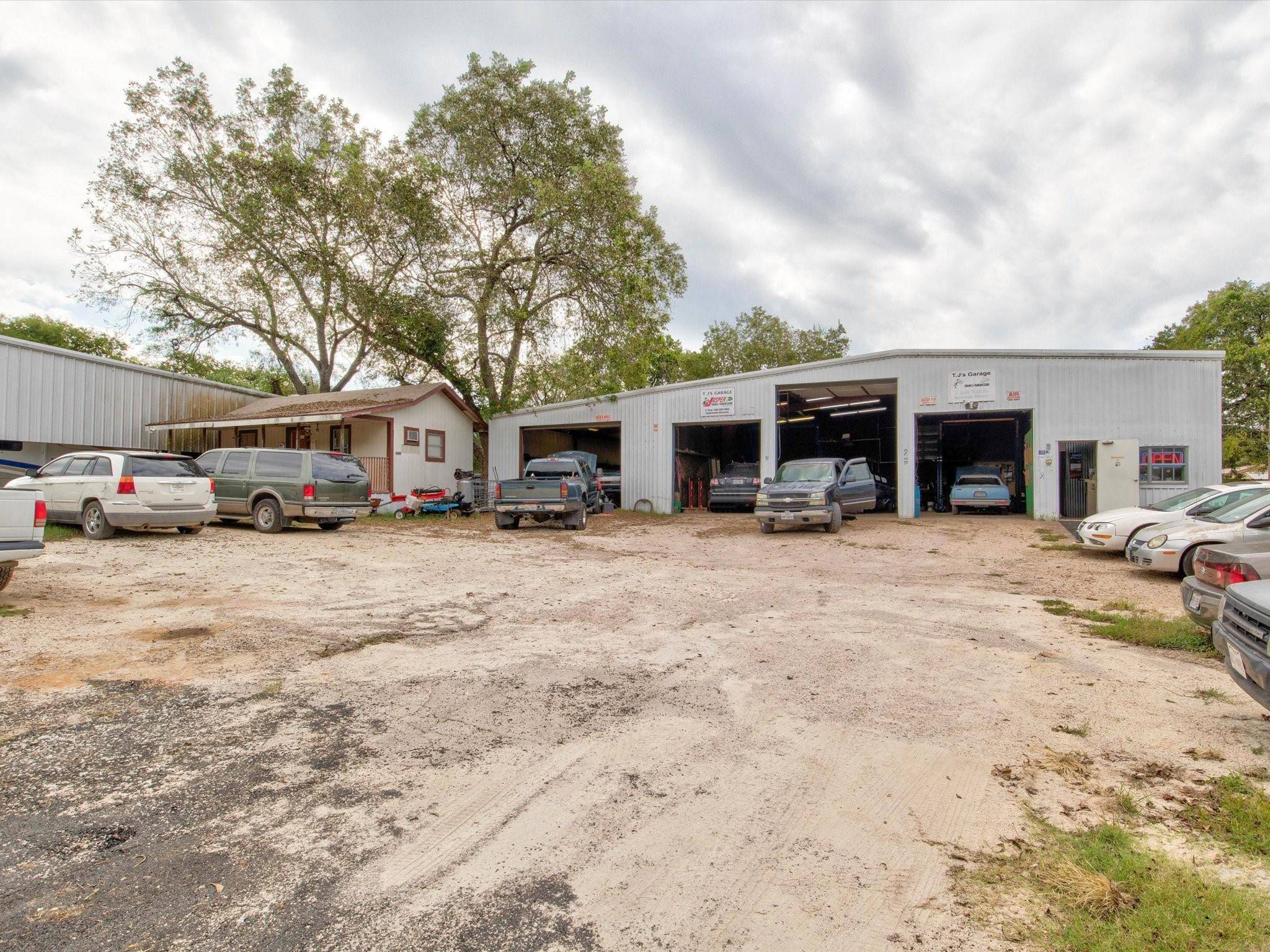 206 Watters Street, Cleburne, TX 76031