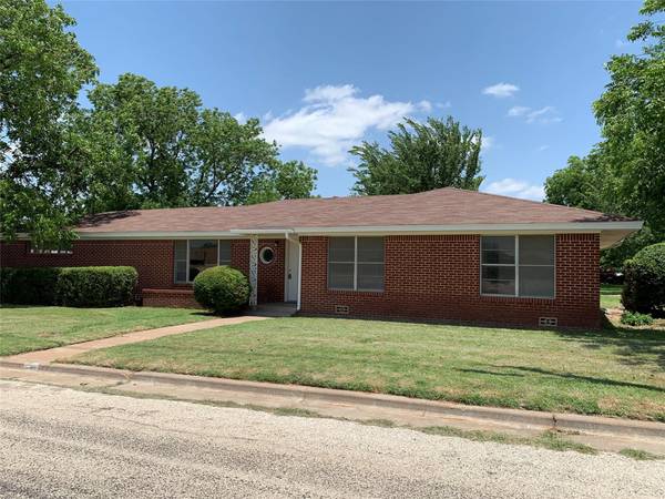 149 Colorado Avenue, Graham, TX 76450