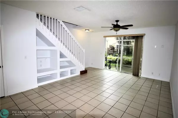 Weston, FL 33331,3865 San Simeon Cir  #3890