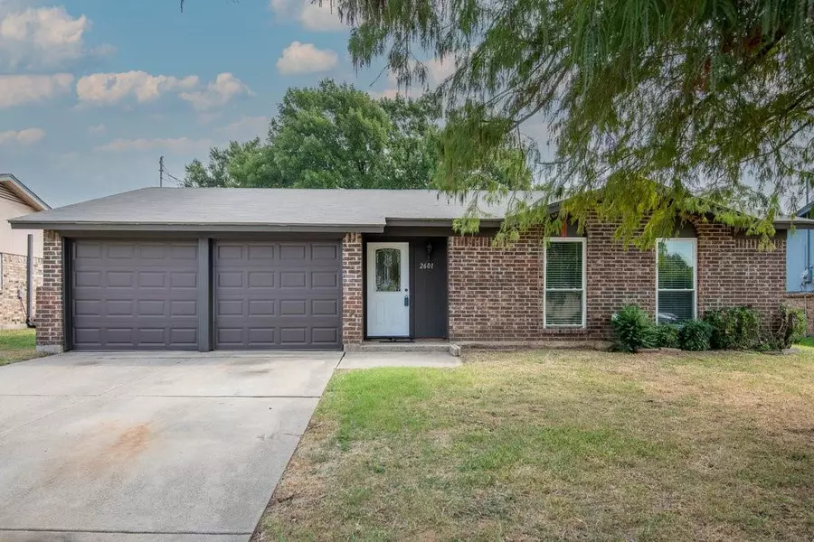 2601 Avonhill Drive, Arlington, TX 76015