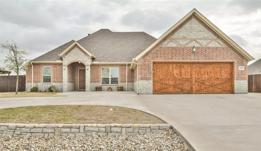 2920 Willow Ridge Circle, Granbury, TX 76049