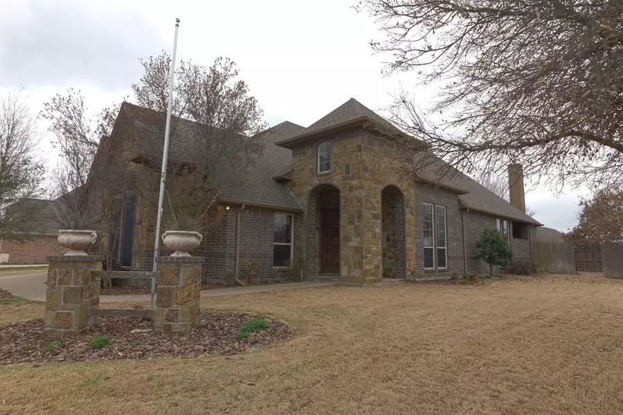 2937 Willow Ridge Circle, Granbury, TX 76049