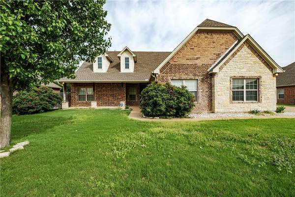 2800 Willow Ridge Circle, Granbury, TX 76049