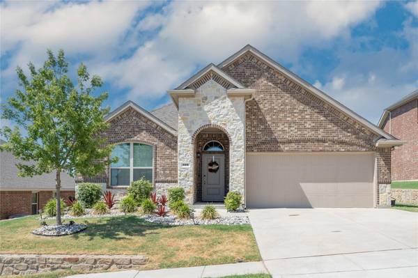 569 W Kara Drive, Fate, TX 75087