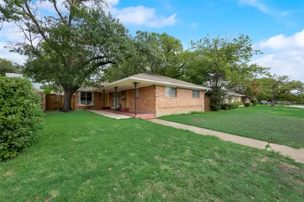 Dallas, TX 75214,6513-6515 E Mockingbird Lane